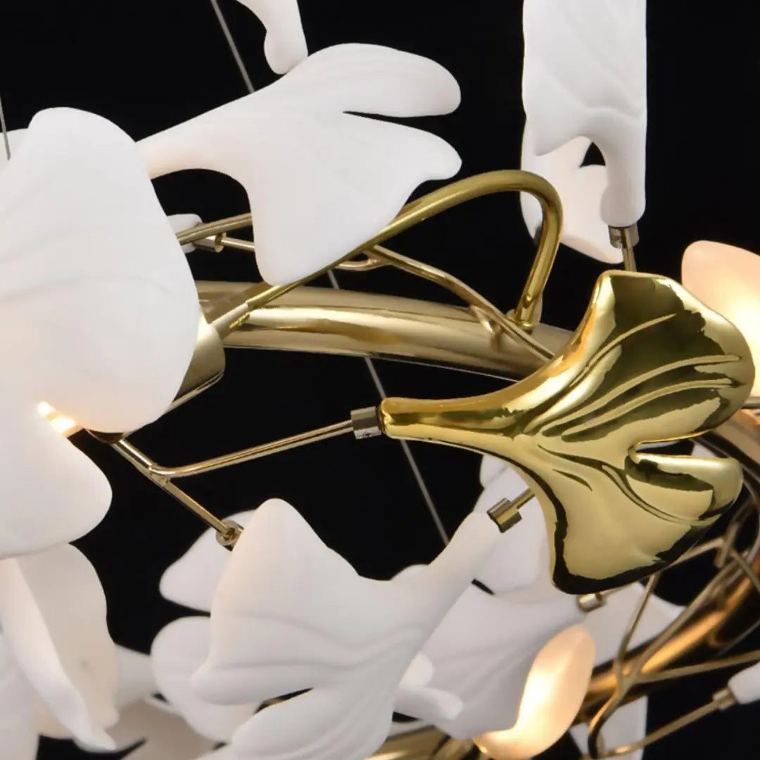 Kronleuchter Gold aus Keramik Blumen