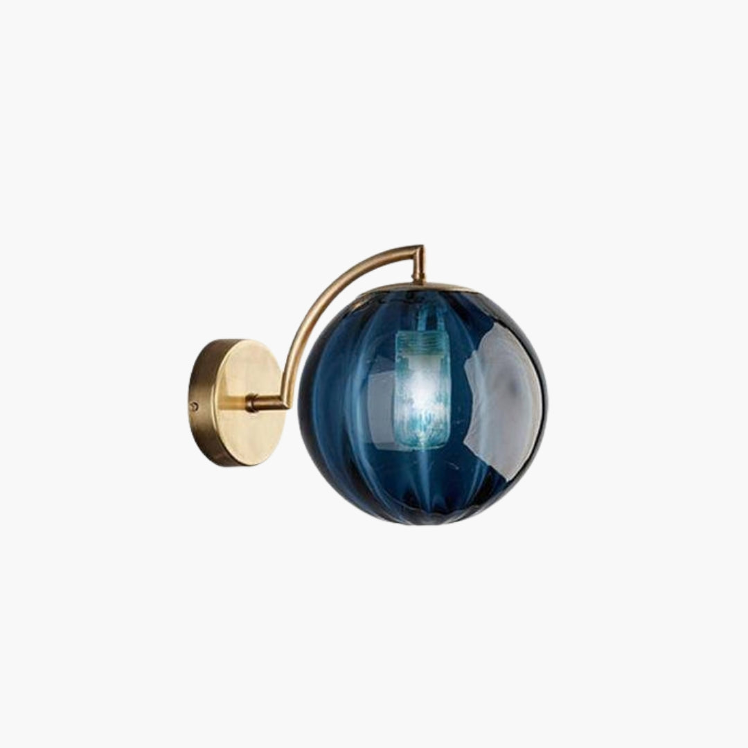 Wandleuchte LED Golden mit Kugel aus Rauchglas