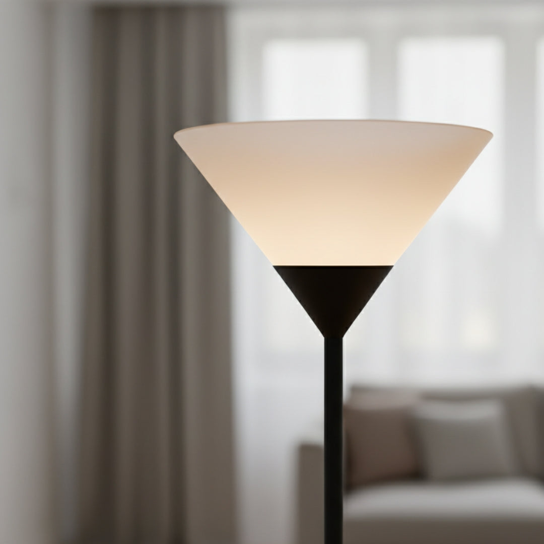 Stehlampe Minimalistisch