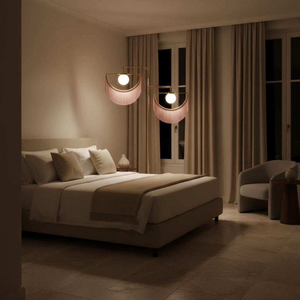 Stehlampe mit Fransen