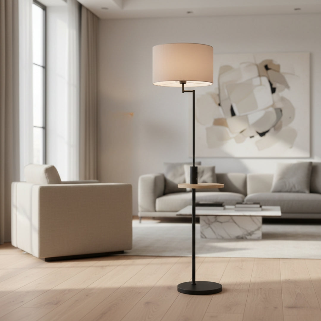 Stehlampe mit USB-Anschluss