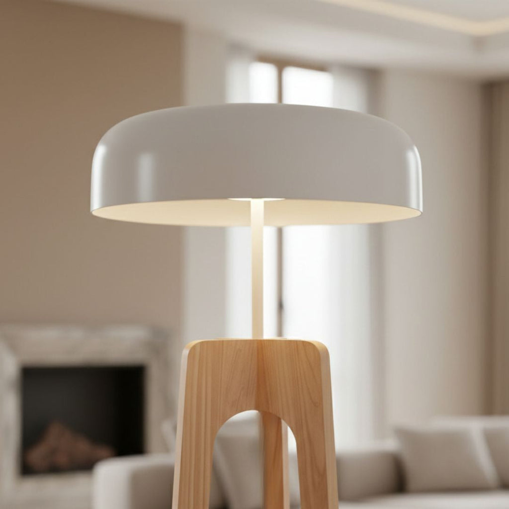 Stehlampe aus Holz Klassisch