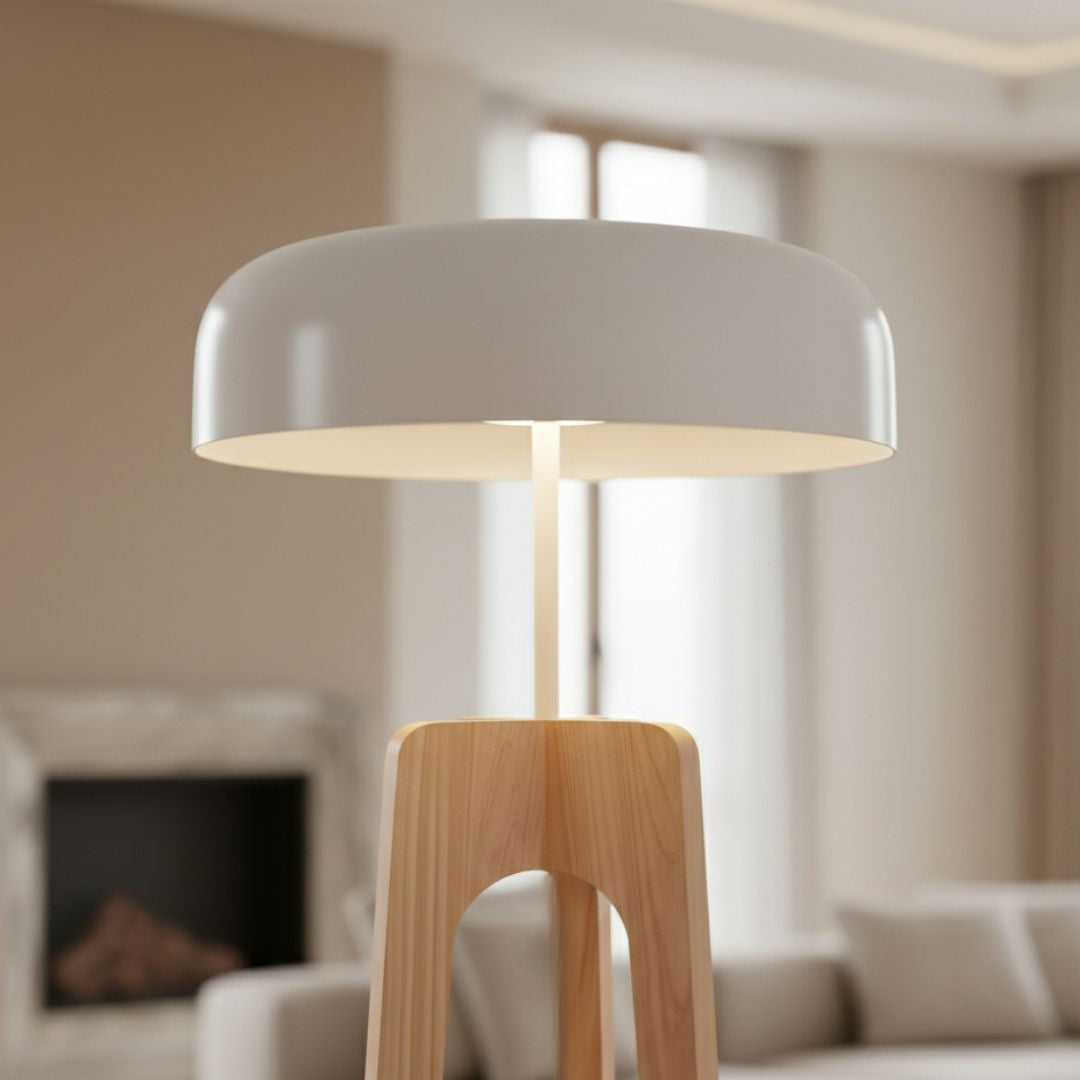 Stehlampe aus Holz Klassisch