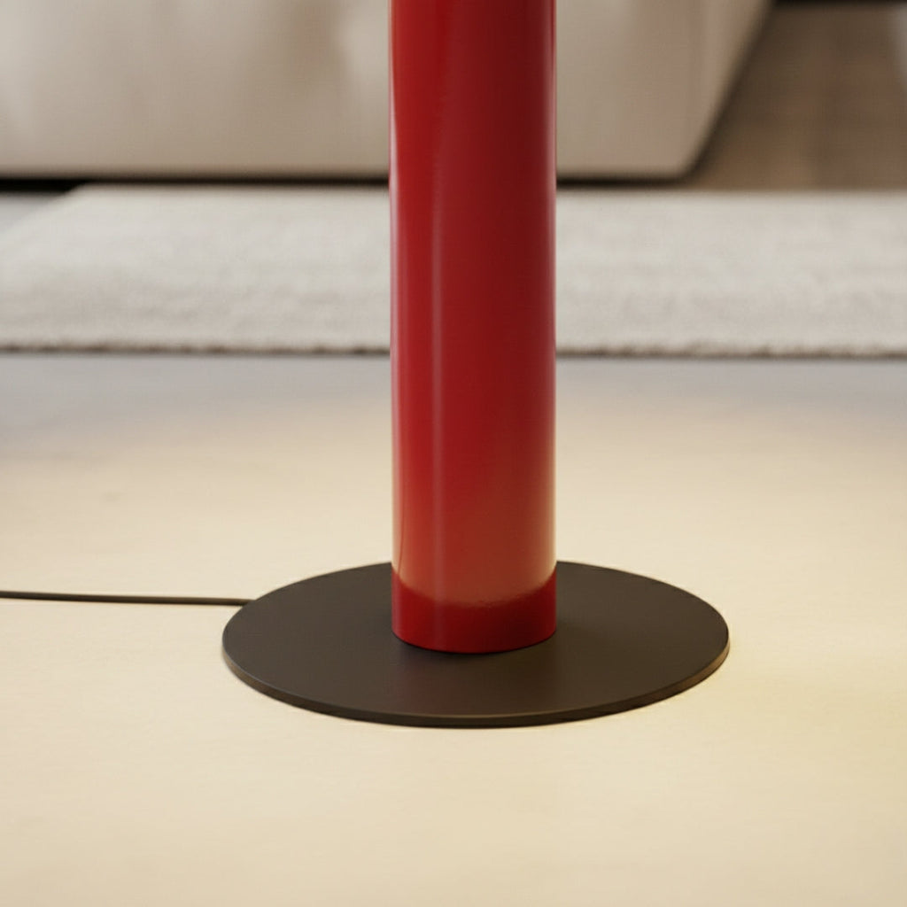 Stehlampe in Rohrform