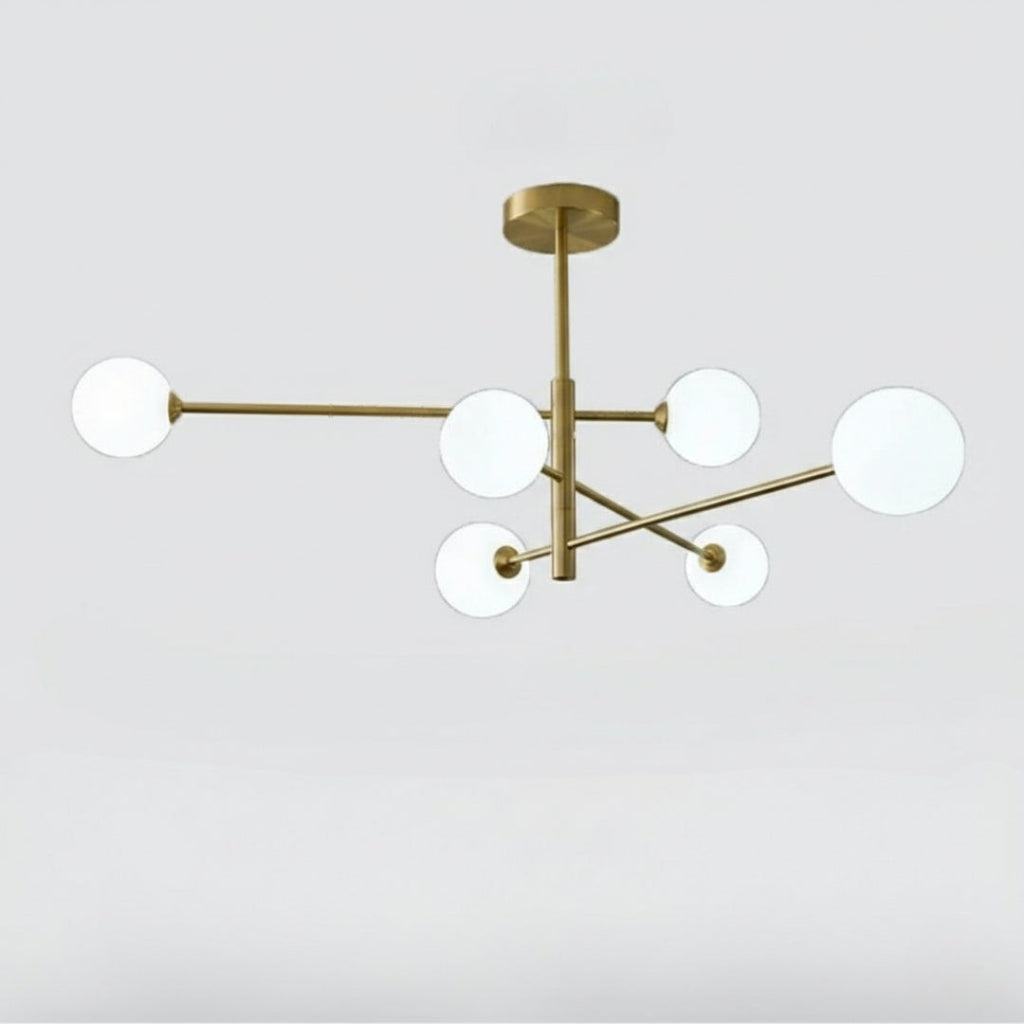 Kronleuchter skandinavisch modern aus Glas und Messing – raffinierte Eleganz
