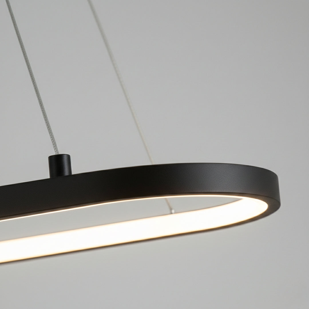 Kronleuchter hängend LED aus Aluminium im Design abgerundet