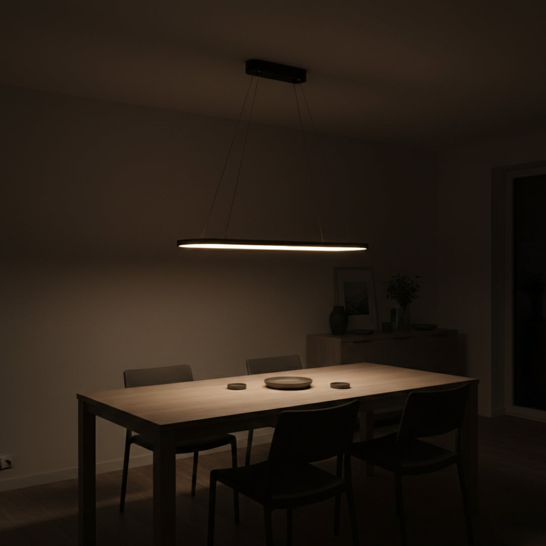 Kronleuchter hängend LED aus Aluminium im Design abgerundet