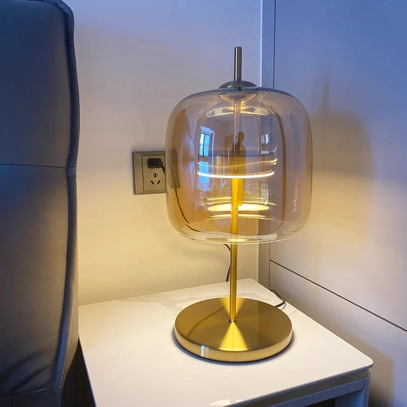 Nachttischlampe Buntglasfenster