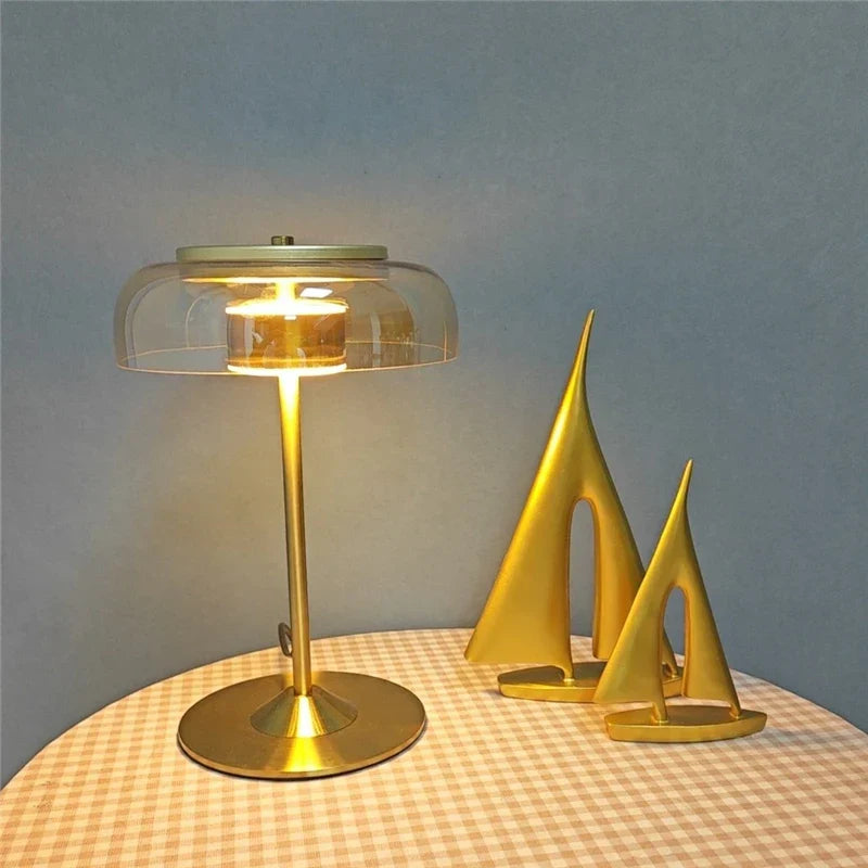 Nachttischlampe aus Glas Skandinavisch