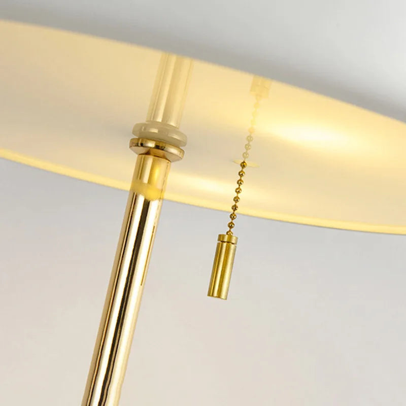 Nachttischlampe skandinavisch