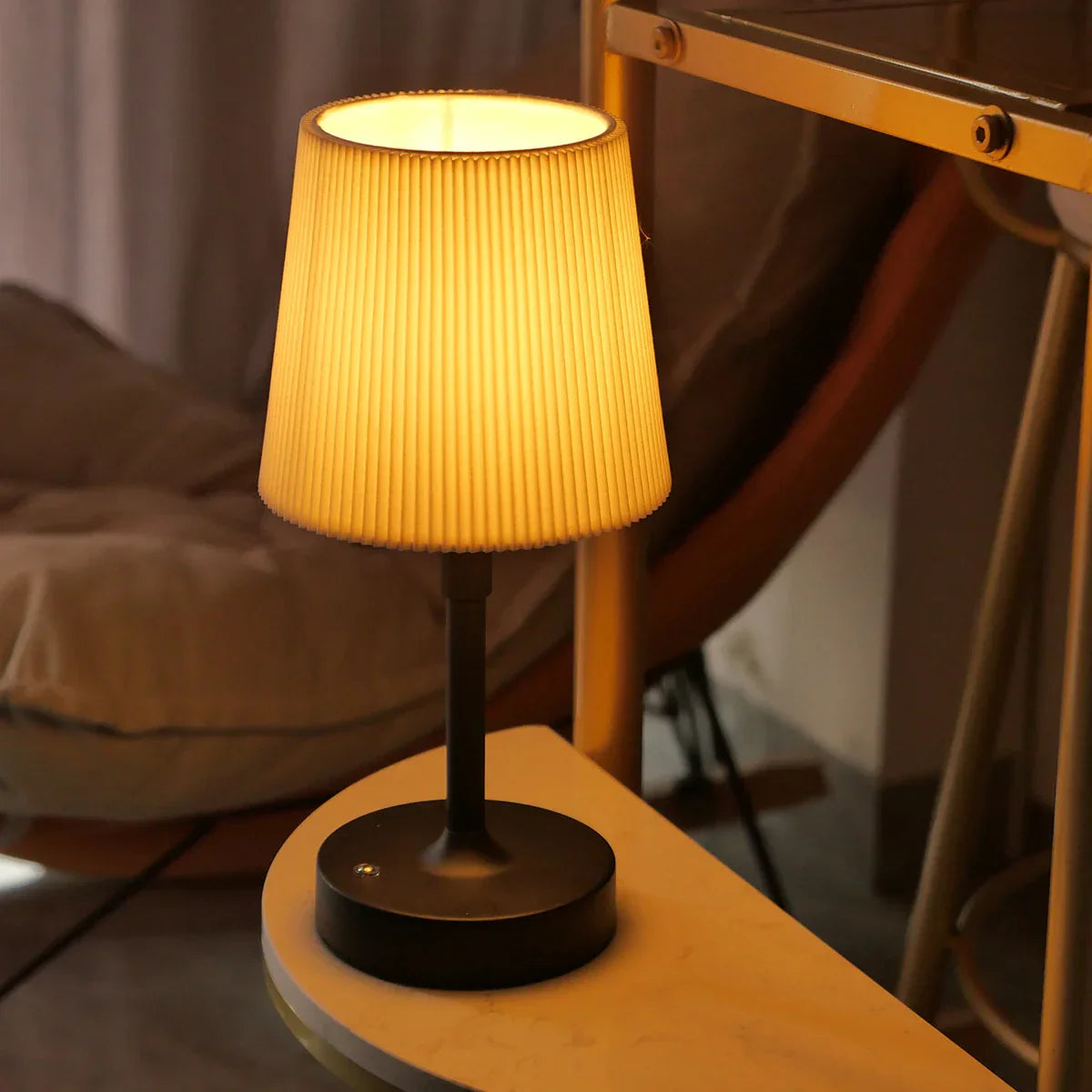 Nachttischlampe Verstellbar