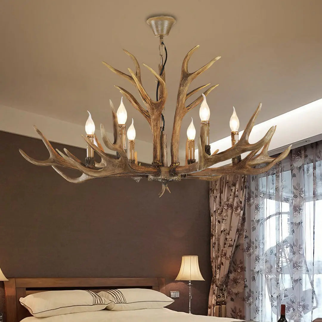Kronleuchter Holz aus Hirsch aus Harz und Metall