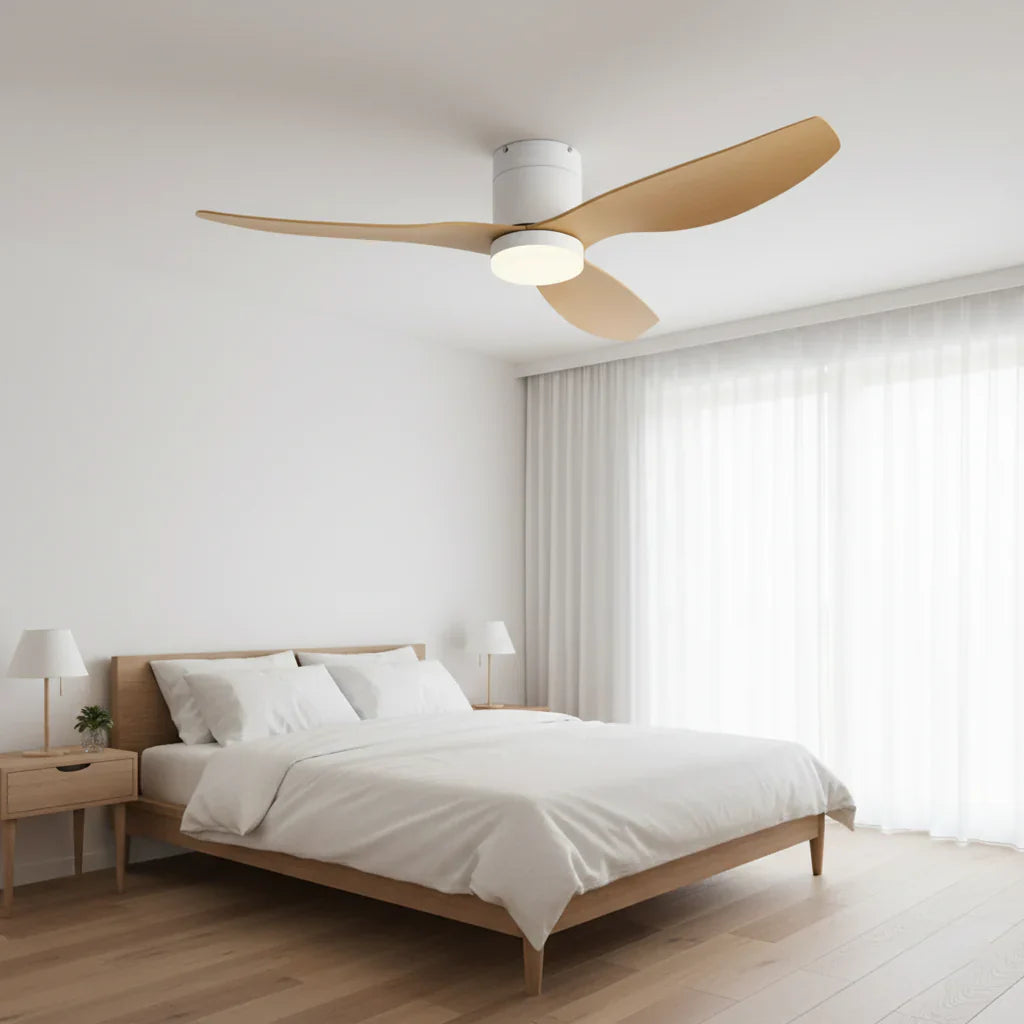 Lyra | Ventilator mit integriertem LED Weiß und hellem Holz