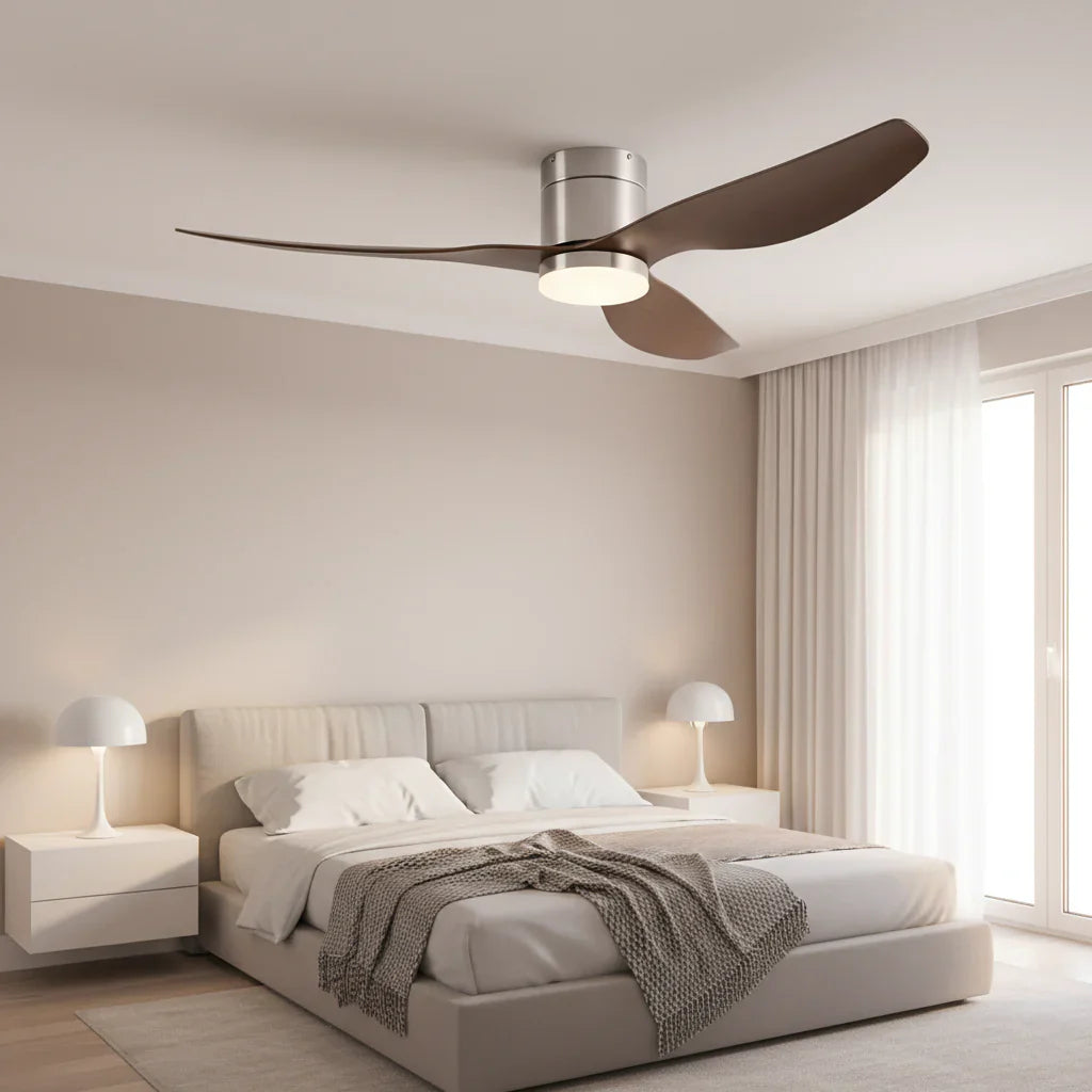Cyrus | Ventilator mit integriertem LED Silber und dunklem Holz