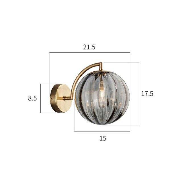 Wandleuchte LED Golden mit Kugel aus Rauchglas
