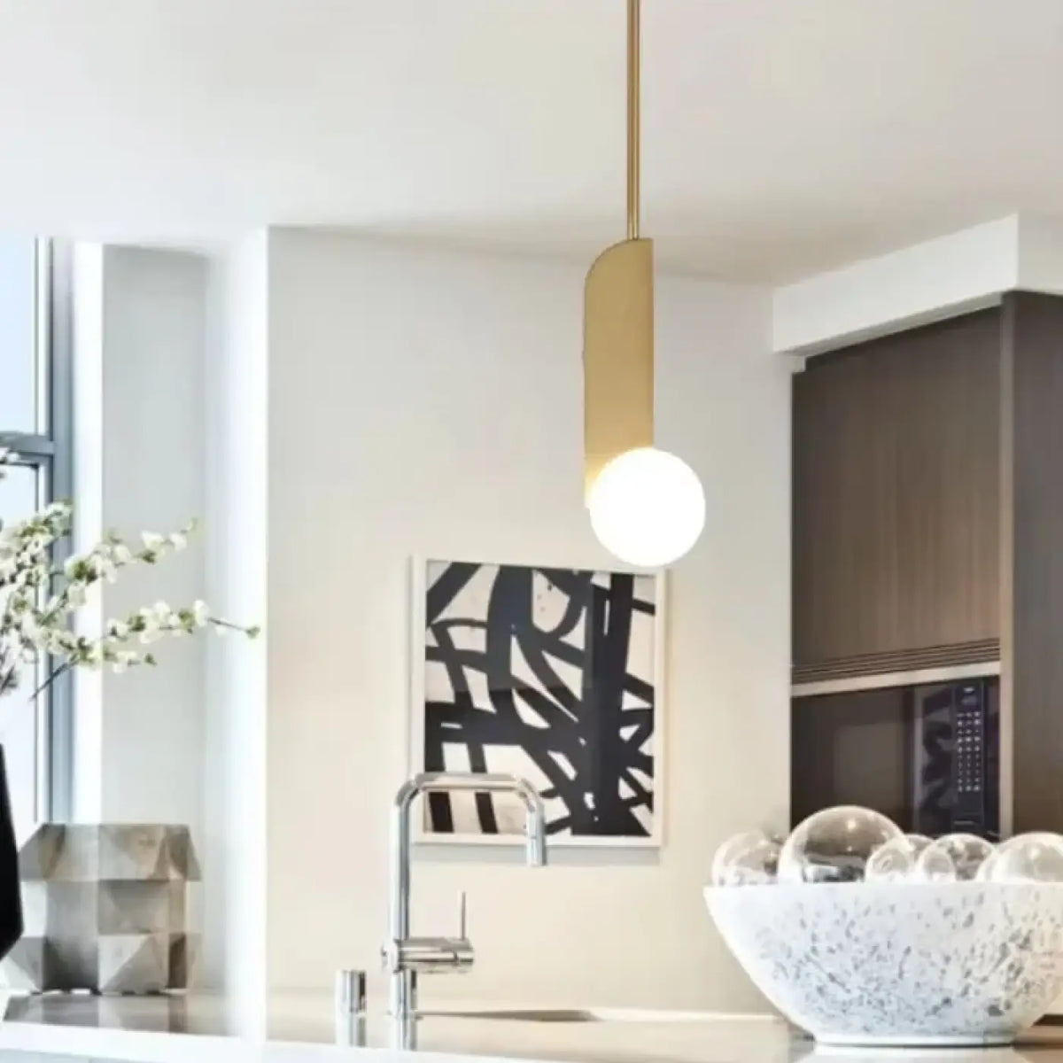 Pendelleuchte Gold Minimalistisch mit Kugel aus Glas