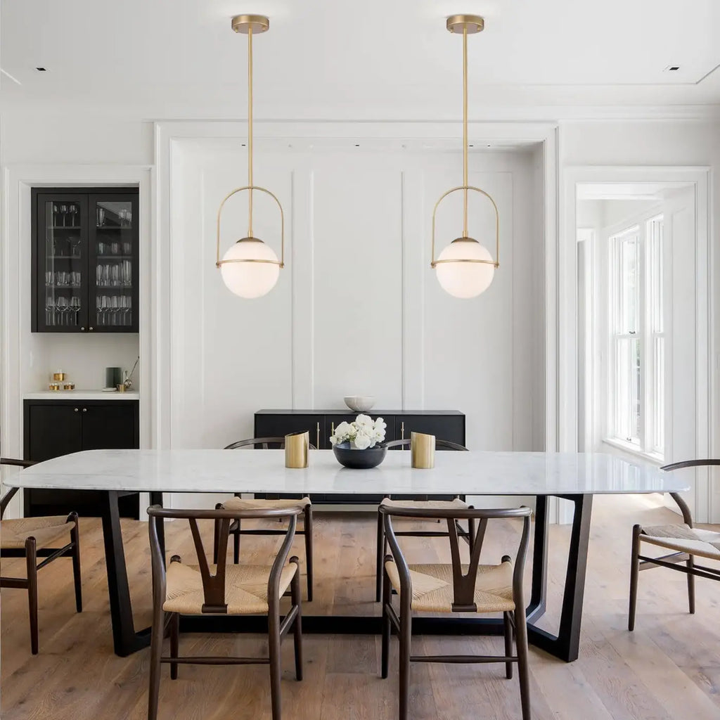 Pendelleuchte Globus Opalglas Gold