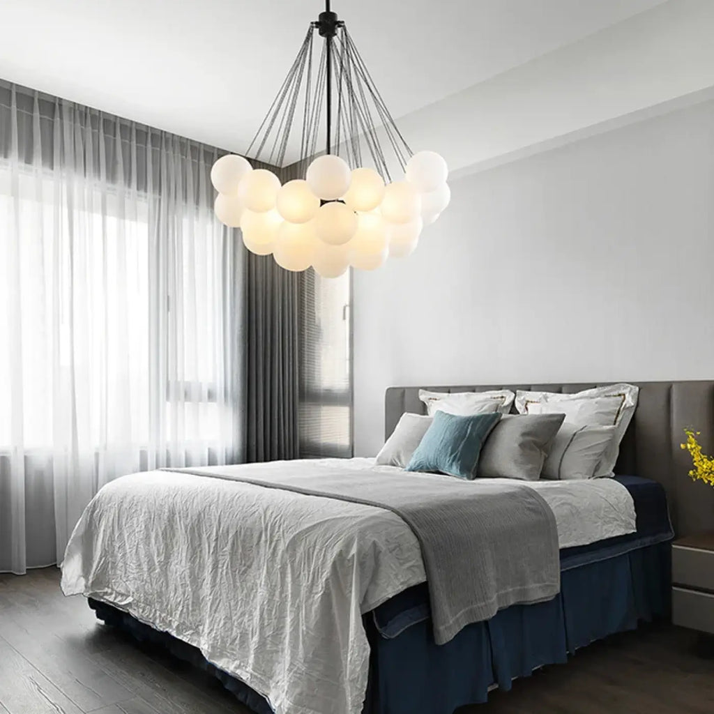 Pendelleuchte mit 37 Kugeln Weiß für Schlafzimmer