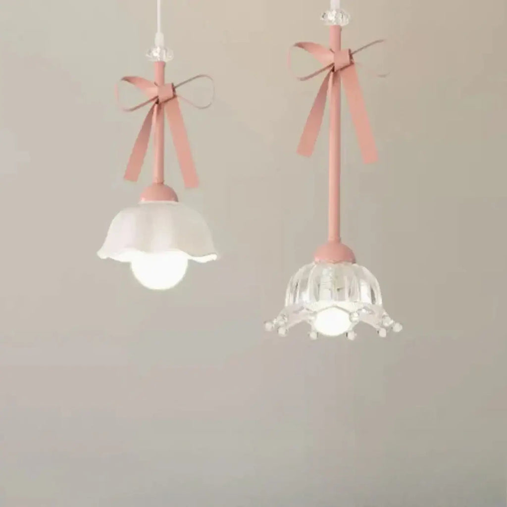 Pendelleuchte Design mit Bändern Rosa und Glas