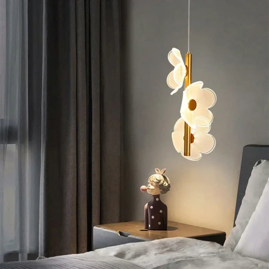Pendelleuchte Gold mit 3 Blumen Weiß LED