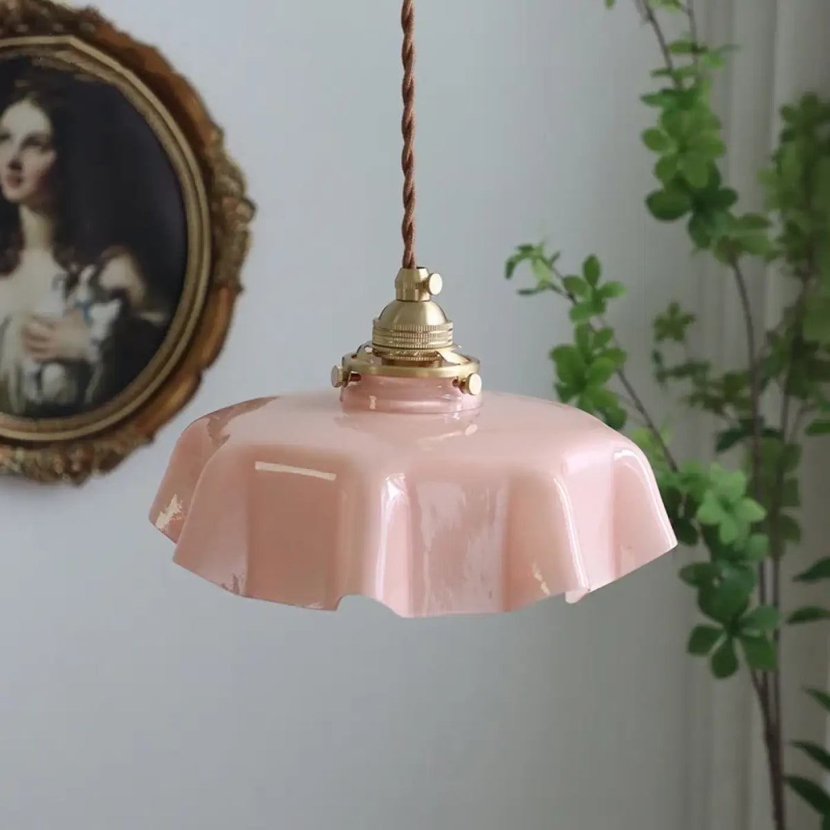 Pendelleuchte Retro aus Glas Gewellt Rosa und Messing